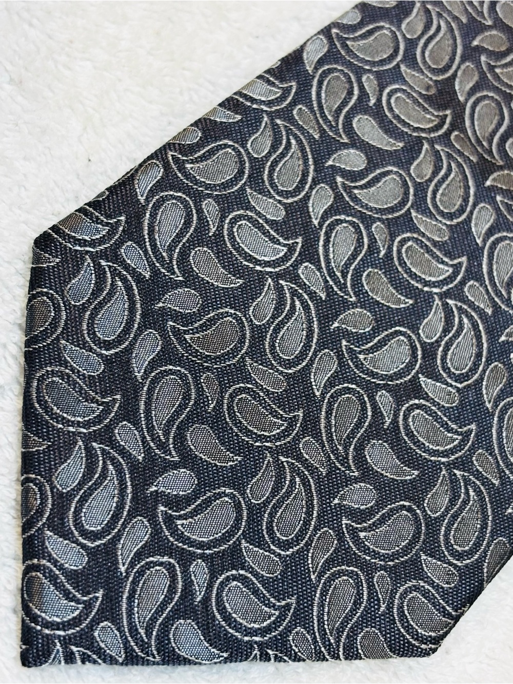 Brand New Stylish Tie By Paul Malone / Palm Beach